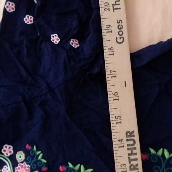 NWOT Embroidered Foral Bell Sleeve Peasant Blouse - Picture 4 of 5